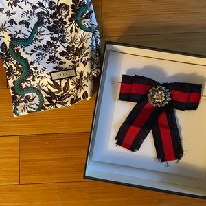 Gucci Web Grosgrain Bow Brooch with Pearls and Rhinestones Ribbon Navy and Red